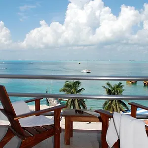 https://bahia-chac-chi.quintano-roohotels.com
