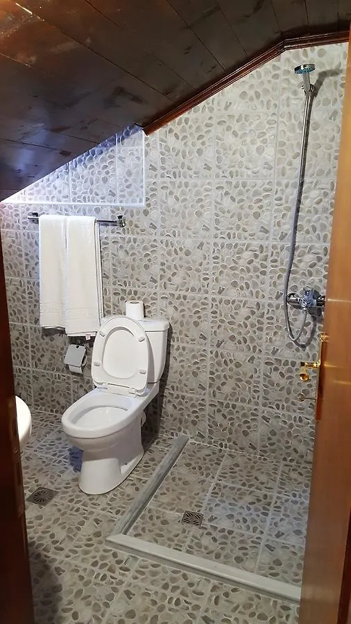 Hotel Bujtina E Bardhe Görice Arnavutluk