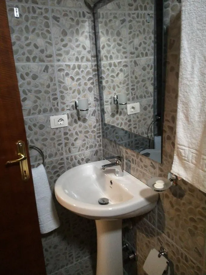 Hotel Bujtina e Bardhe Korce 3*,