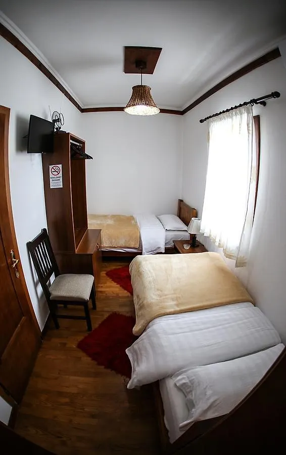 Hotel Bujtina e Bardhe Korce 3*,